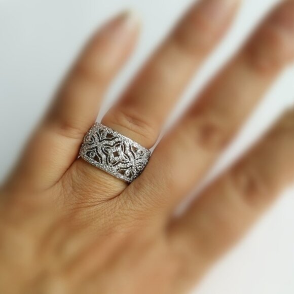 CZ Filigree Band Ring in 14k white gold overlay size 8 - Picture 2 of 7